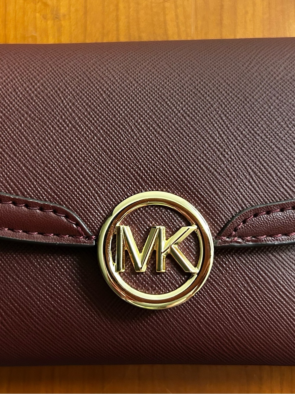Michael Kors Burgundy Saffiano Leather Trifold Wallet Gold MK Logo Zip Coin